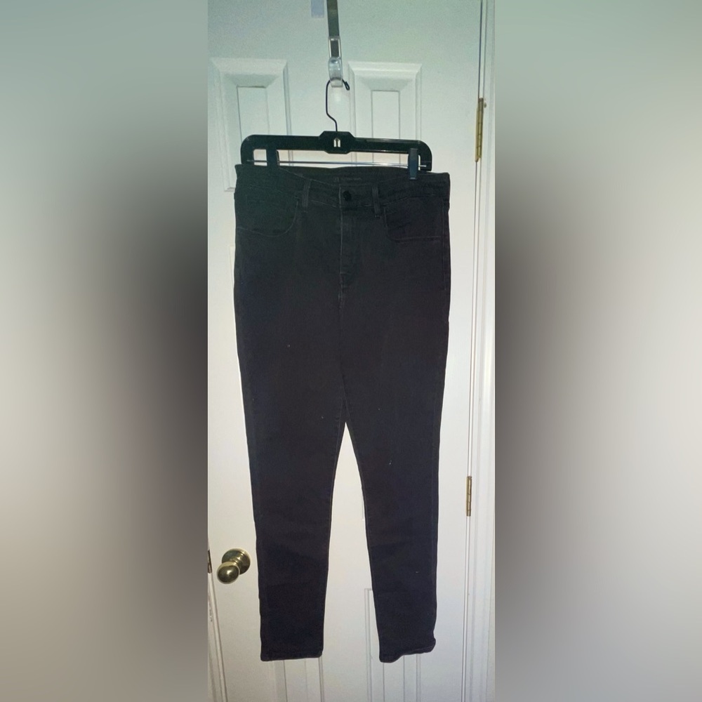 Black LEVI’S “High Rise Skinny” Jeans - WOMENS SIZE: 31/32